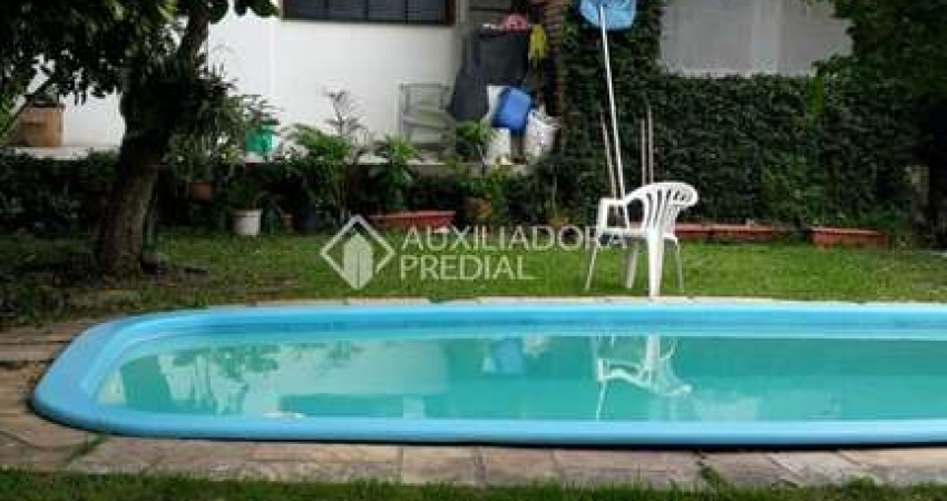 Casa em condomínio fechado com 3 quartos à venda na Beco Domience Silva, 126, Ponta Grossa, Porto Alegre