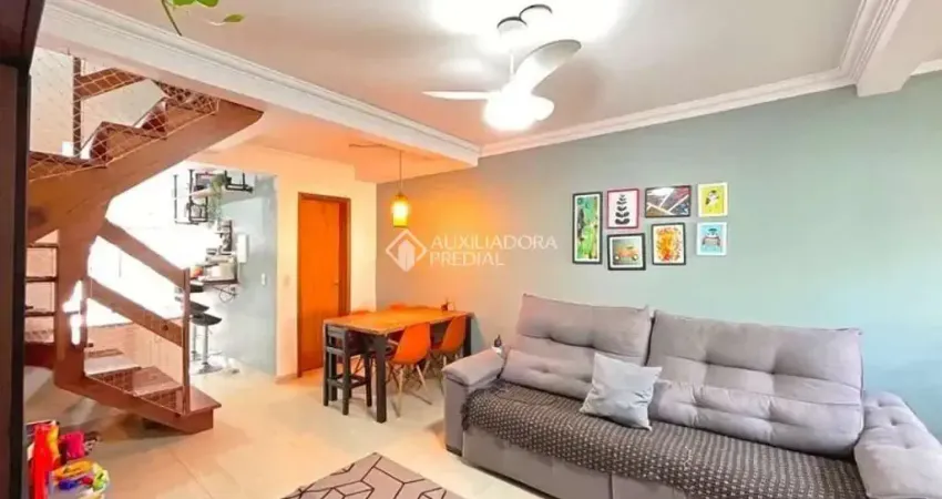 Casa com 2 quartos à venda na Rua Itacyr Rossi, 233, Guarujá, Porto Alegre