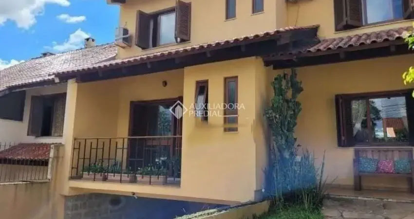 Casa com 3 quartos à venda na Rua Doutor Mário Totta, 2812, Tristeza, Porto Alegre