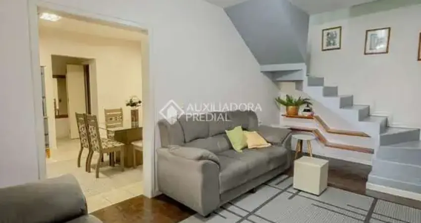 Casa com 3 quartos à venda na Rua Rodrigues Alves, 238, Niterói, Canoas