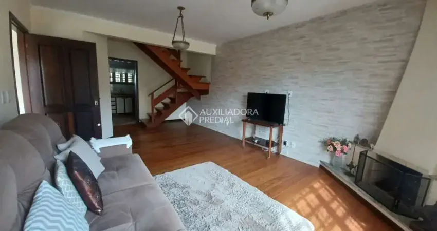 Casa com 3 quartos à venda na Rua Kyve T Knijnik, 30, Espírito Santo, Porto Alegre