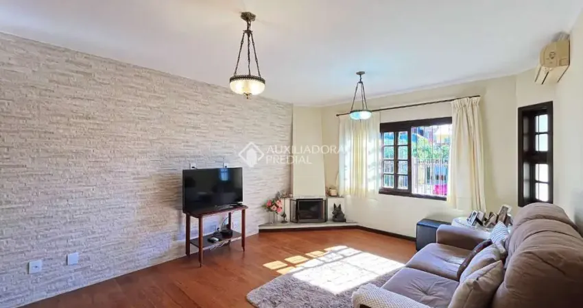 Casa com 3 quartos à venda na Rua Kyve T Knijnik, 30, Espírito Santo, Porto Alegre