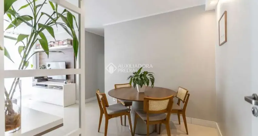 Apartamento com 3 quartos à venda na Avenida da Cavalhada, 3559, Cavalhada, Porto Alegre