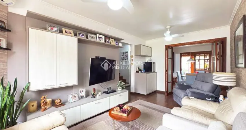 Casa em condomínio fechado com 3 quartos à venda na Avenida Eduardo Prado, 695, Cavalhada, Porto Alegre