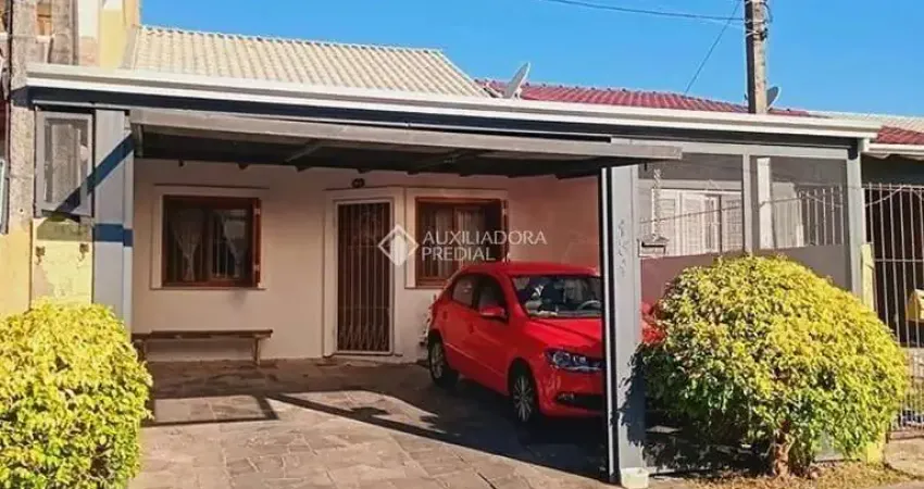Casa com 2 quartos à venda na Rua Romano Rolando Botin, 131, Hípica, Porto Alegre