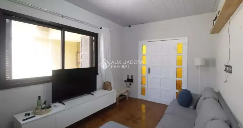 Casa com 3 quartos à venda na Avenida Benno Mentz, 358, Vila Ipiranga, Porto Alegre