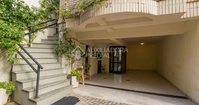 Casa em condomínio fechado com 3 quartos à venda na Rua Curupaiti, 260, Cristal, Porto Alegre