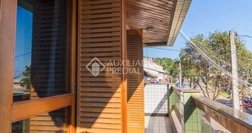 Casa com 3 quartos à venda na Rua Liberal, 1025, Tristeza, Porto Alegre