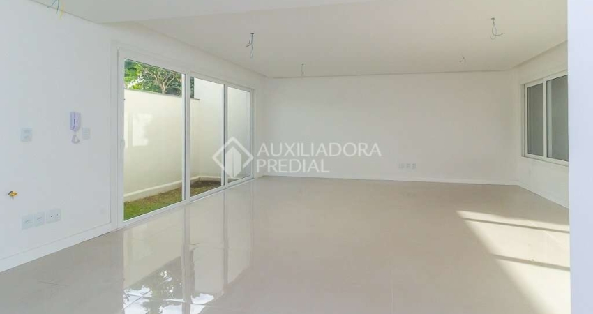 Casa em condomínio fechado com 3 quartos à venda na Avenida Pereira Passos, 695, Vila Assunção, Porto Alegre