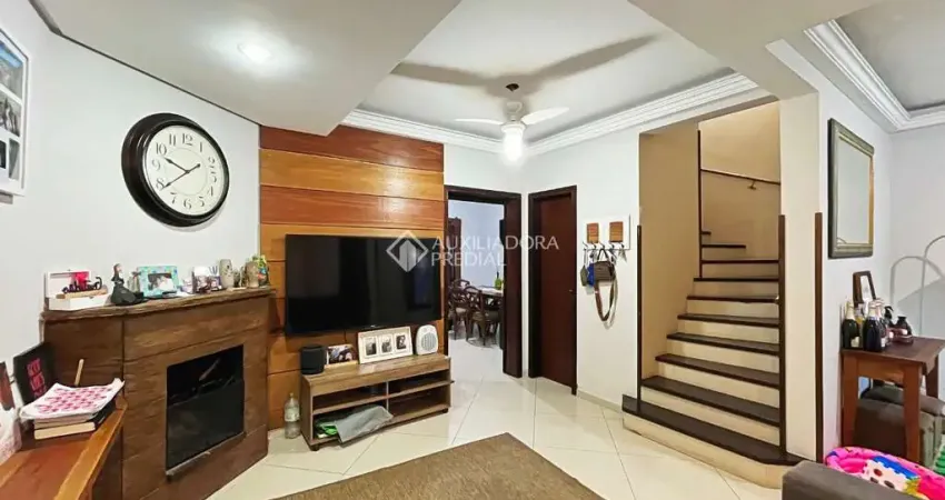 Casa com 3 quartos à venda na Rua Doutor Barcelos, 2312, Tristeza, Porto Alegre