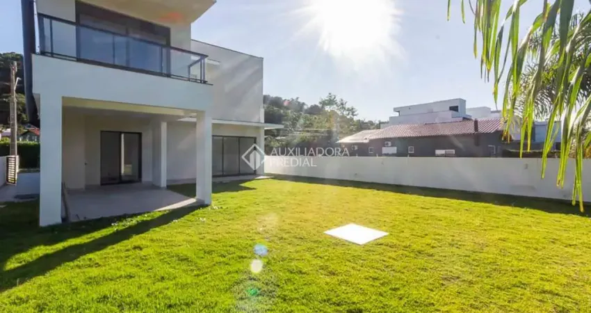Casa em condomínio fechado com 3 quartos à venda na Rua do Lamim, 2736, Canasvieiras, Florianópolis