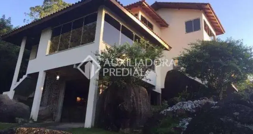 Casa com 4 quartos à venda na Servidão Hipólito Igino Cordeiro, 238, Cacupé, Florianópolis