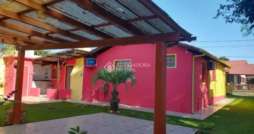 Casa com 3 quartos à venda na Rua Nilton Manoel Tavares, 7, Ibiraquera, Imbituba