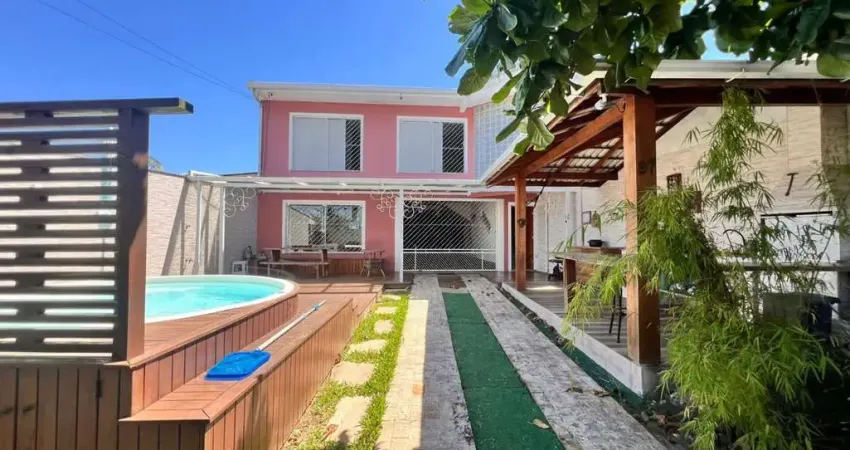Casa com 3 quartos à venda na Rua Santa Isabel, 97, Barreiros, São José