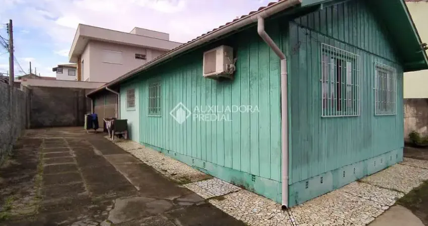 Casa com 3 quartos à venda na Rua Flomape, 1237, Real Parque, São José