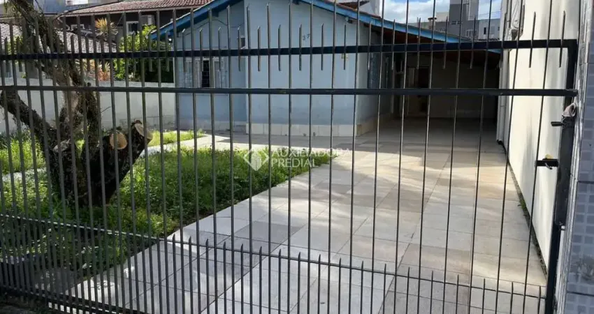 Casa com 2 quartos à venda na Rua Joaquim Fernandez de Oliveira, 137, Abraão, Florianópolis