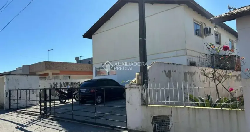 Casa com 2 quartos à venda na Rua Aurora Julia Martins, 96, Barra do Aririú, Palhoça