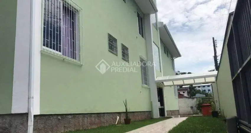 Prédio à venda na Rua Marli Maria da Silveira, 43, Pantanal, Florianópolis