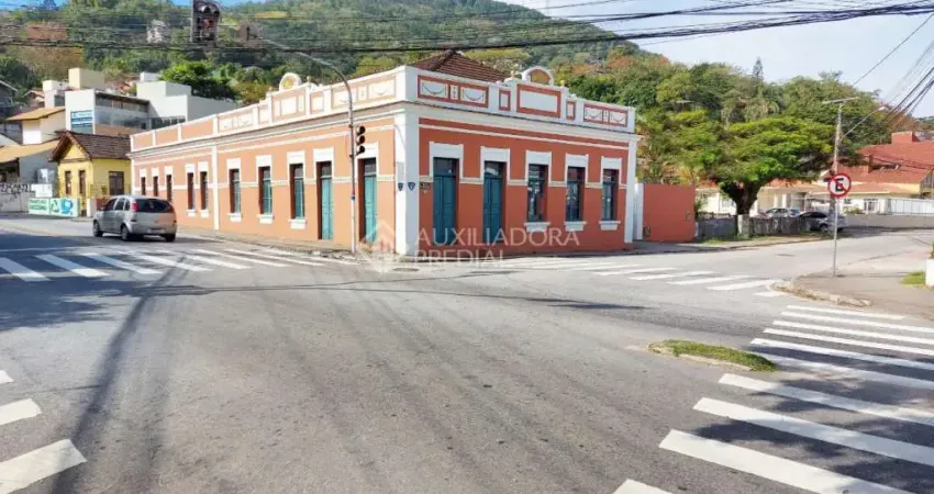 Casa comercial à venda na Rua Aldo Alves, 2, Saco dos Limões, Florianópolis