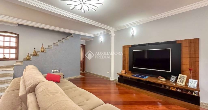 Casa com 3 quartos à venda na Rua Luiz Secondo Batistini, 27, Nova Petrópolis, São Bernardo do Campo