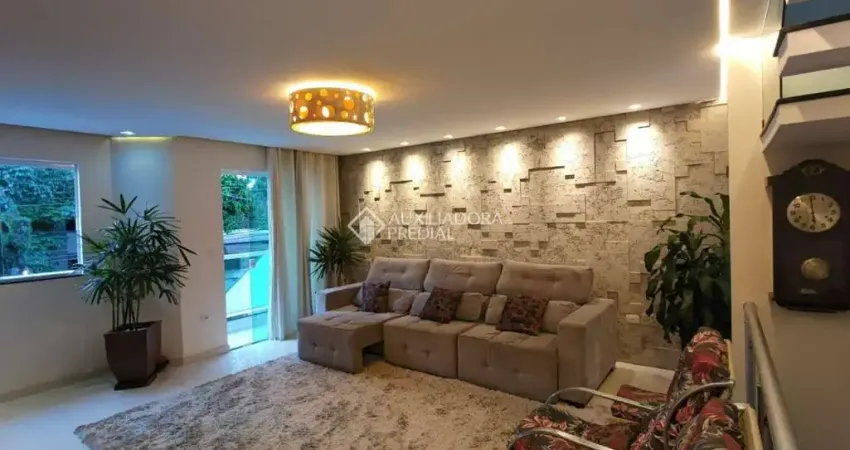 Casa com 3 quartos à venda na Rua Florianópolis, 261, Vila Assunção, Santo André