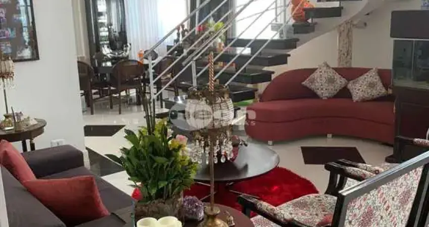 Casa em condomínio fechado com 5 quartos à venda na Avenida Omar Daibert, 1, Parque Terra Nova II, São Bernardo do Campo