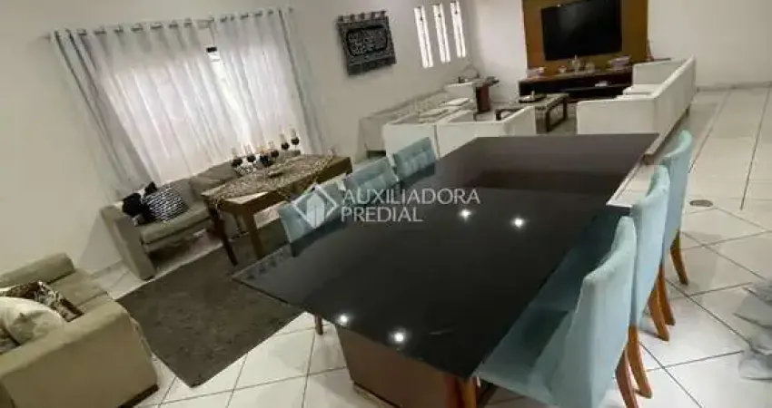 Casa com 3 quartos à venda na Rua Adelina Salvatore Bassoli, 75, Vila Euclides, São Bernardo do Campo