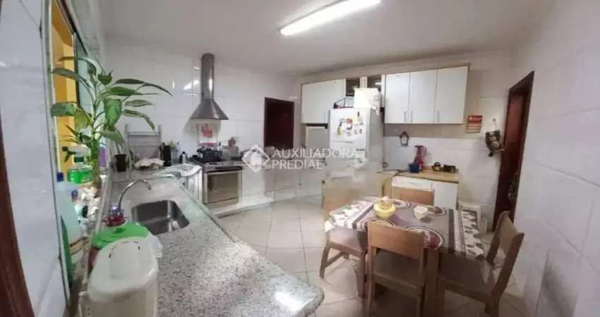 Casa com 3 quartos à venda na Alameda Dom Pedro de Alcântara, 1316, Nova Petrópolis, São Bernardo do Campo