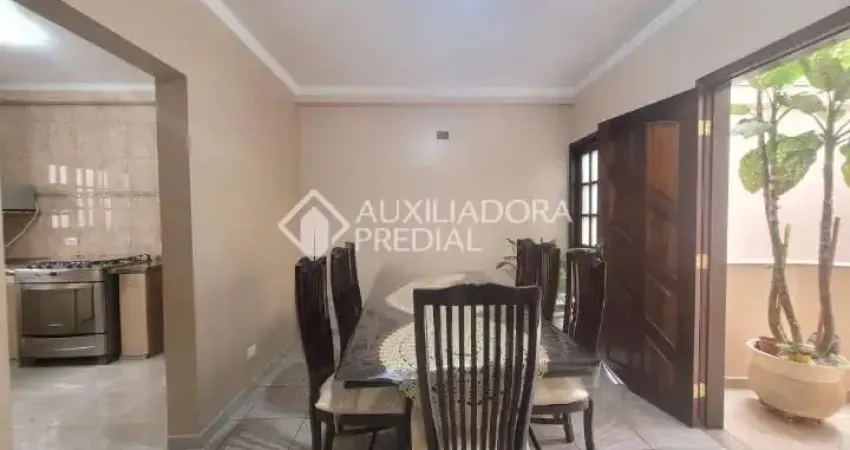 Casa em condomínio fechado com 3 quartos à venda na Rua Dom Bernardo José Bueno Miele, 296, Nova Petrópolis, São Bernardo do Campo