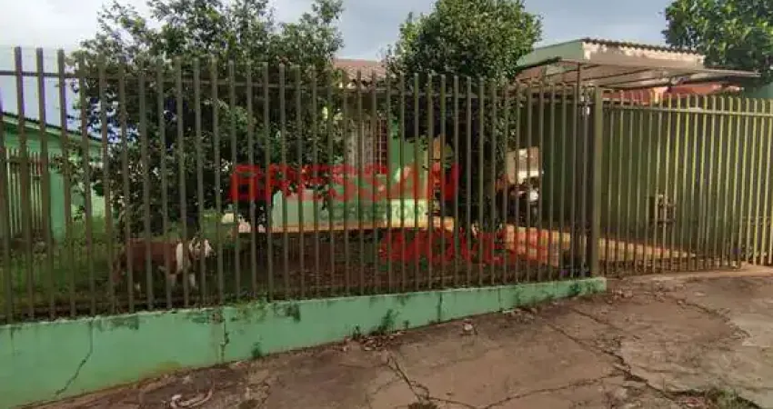 Vendo lote rua jacarezinho com 4 aluguel . sendo um comercial mais 3 residência