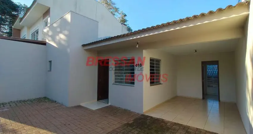 Casa dois quartos com dois banheiros sala cozinha e garagem coberta