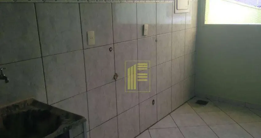 Salão comercial com casa de 03 quartos para locação no Jardim Conceição.