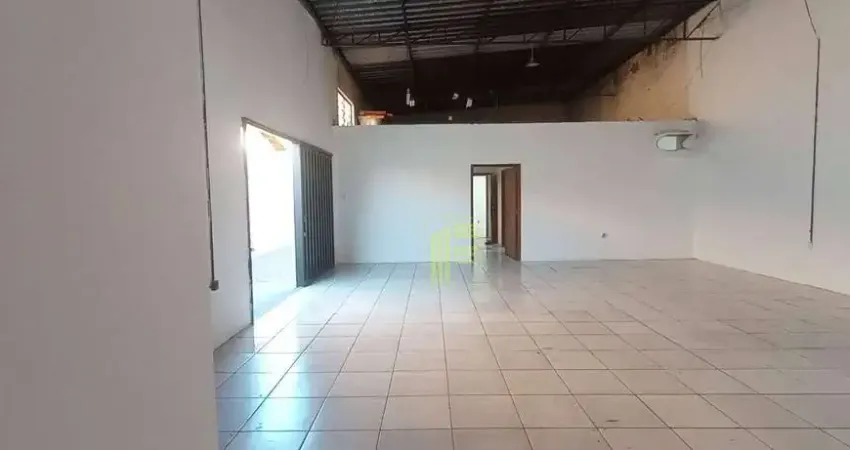 Salão comercial para locação no Parque Industrial com 180m².