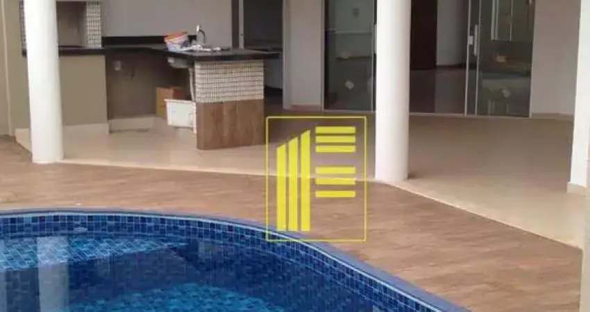 Aluga-se casa em condomínio com 04 dormitórios, 05 wc, escritório, piscina.