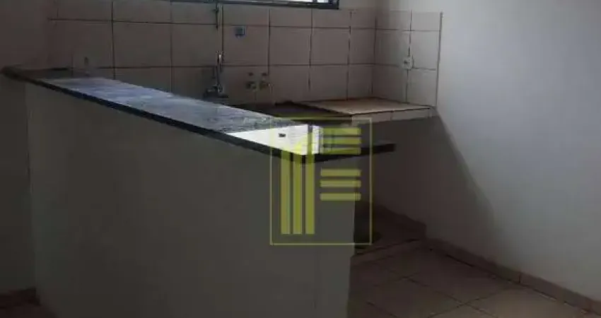 Casa para locação com 02 quartos e garagem no Boa Vista.