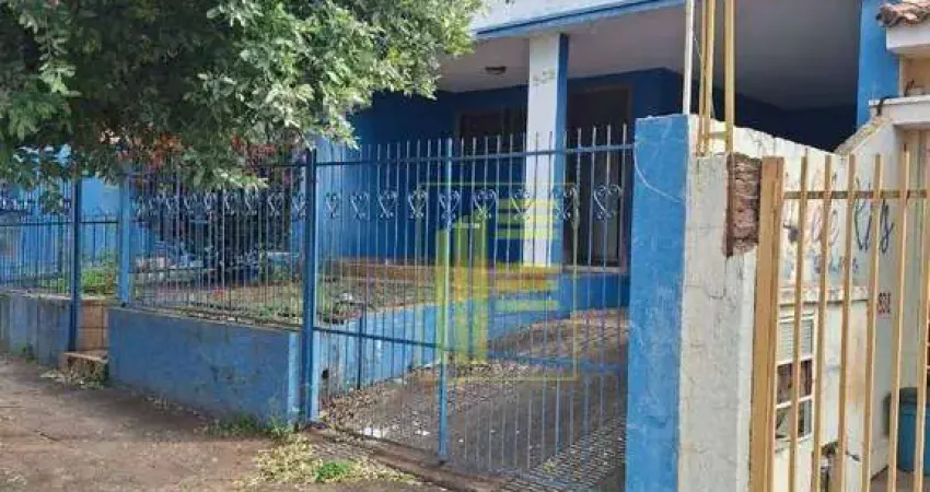Duas casas pelo valor de uma no Ercília para venda! Comercial ou residencial, ótimo negócio para investidor.