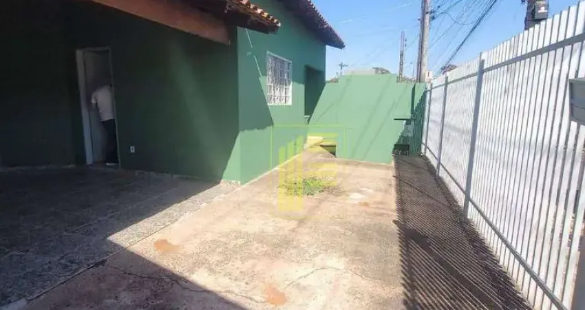 Casa para locação no Eldorado com 02 quartos e 02 vagas de garagem.