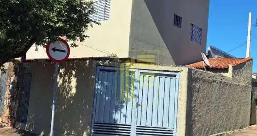 Sobrado apra locação no Boa VIsta com 02 quartos e 01 vaga de garagem.