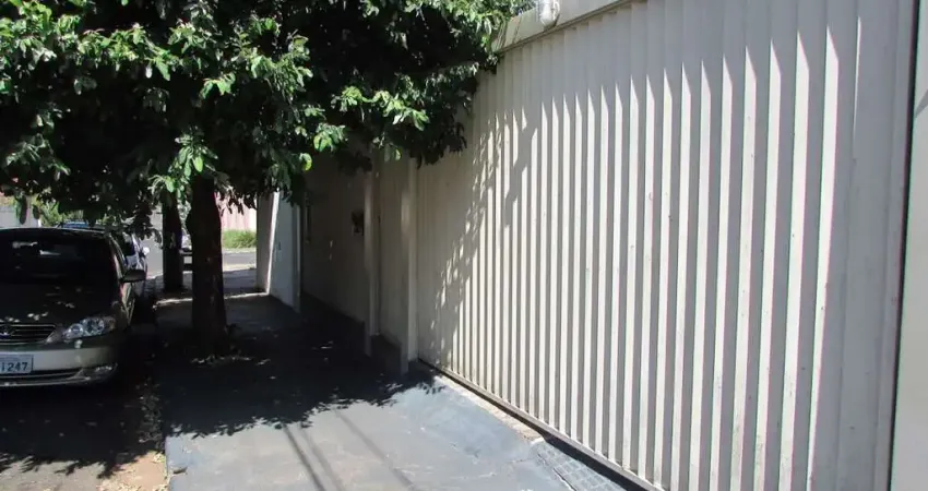 Casa para locação no bairro Alto Rio Preto com 03 dormitorios sendo 01 suite e 02 vagas de garagem.