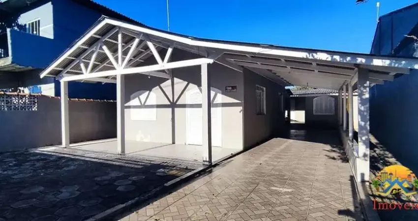 Vende-se na Praia - Casa com Edícula /Área de Churrasqueira – 4 Quartos –R$350mil