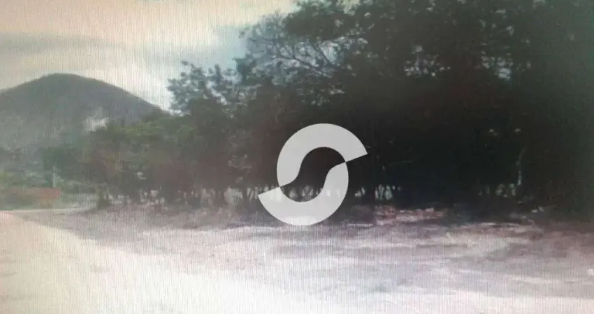 Terreno à venda na Rua Trinta e Dois, Cajueiros (Itaipuaçu), Maricá