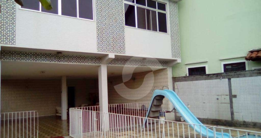 Casa com 3 dormitórios à venda, 230 m² por R$ 900.000,00 - Centro - São Gonçalo/RJ