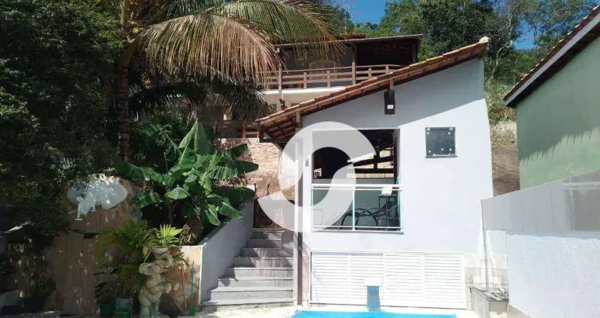 : Excelente casa, localizada em rua sem saída em um bairro bucólico, rodeado de natureza e tranquilidade, com uma vista deslumbrante.