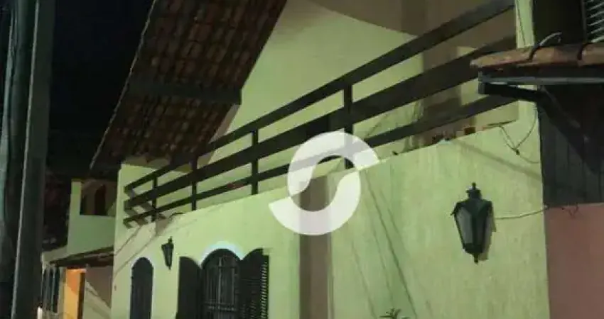 Casa com 3 dormitórios à venda, 350 m² por R$ 520.000,00 - Maria Paula - Niterói/RJ