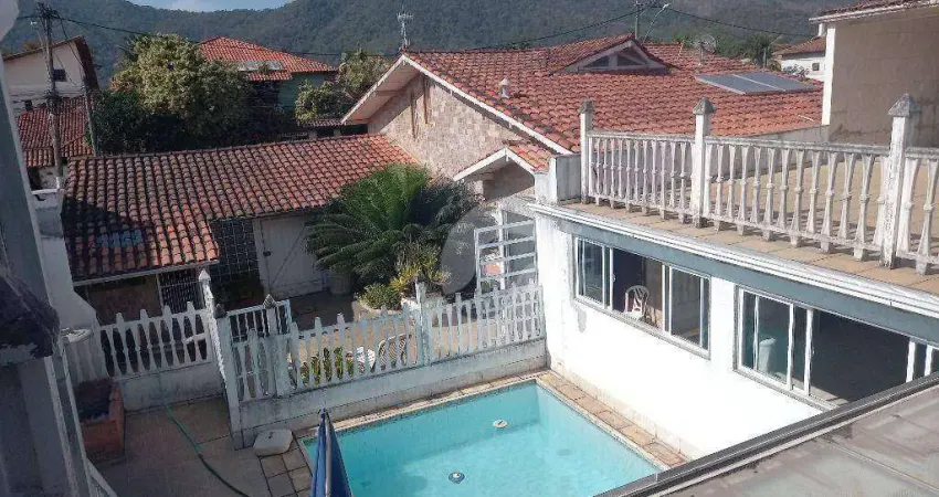 Casa com 7 dormitórios à venda, 360 m² por R$ 850.000,00 - Itaipu - Niterói/RJ