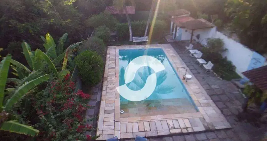 Casa com 5 dormitórios à venda, 300 m² por R$ 935.000,00 - Itaipu - Niterói/RJ