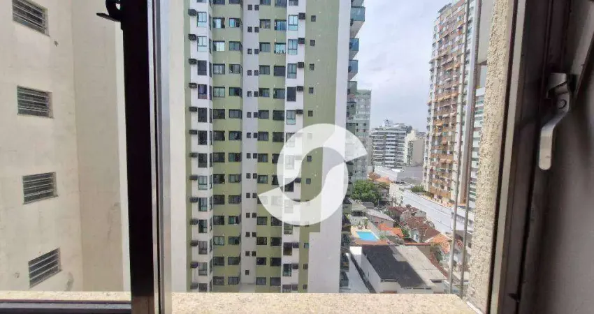 Amplo apartamento de 3 qts, 2 banheiros, boa cozinha, área e 1 banheiro de serviço. o prédio é muito bem administrado