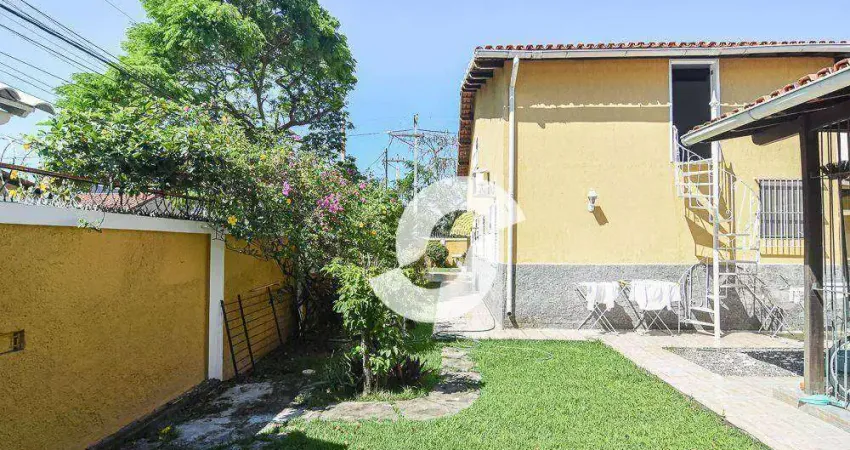Casa com 3 dormitórios à venda, 260 m² por R$ 850.000,00 - Piratininga - Niterói/RJ