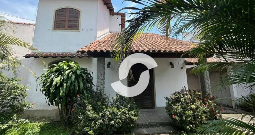 Casa com 2 dormitórios à venda, 210 m² por R$ 825.000,00 - Piratininga - Niterói/RJ
