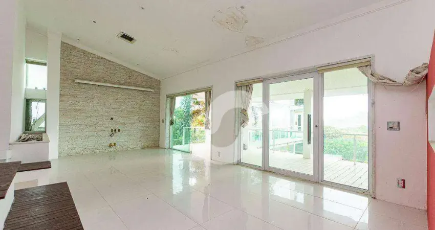 Casa com 5 dormitórios à venda, 446 m² por r$ 6.000.000,00 - piratininga - niterói/rj